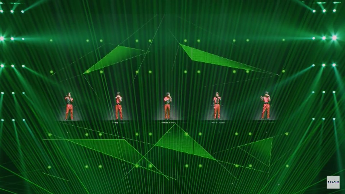 banana_825's tweet photo. 1曲目の"Green Light"だけでも松潤の演出の凄さが丸わかりだよね https://t.co/o8qJBxFi1q