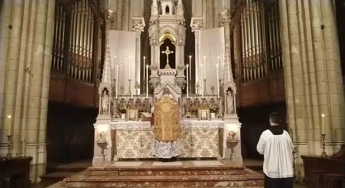 Foxity78's tweet image. [DIRECT] 
Dimanche 12 avril 
Messe de la Résurrection 
10h 
Ici : youtu.be/WDDZ1ssiK4Q

#MesseEnDirect #Messe #Pâques #Pâques2020 #Ressuscité