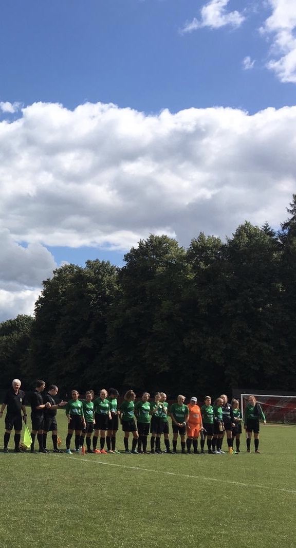 molevalleywomen's tweet photo. We cannot wait to be back in green 💚🖤⚽️
But for now...
#StayHomeSaveLifes #FootballsStayingHome #MVWFC @JBrowneGroup @surreyfa https://t.co/LpyiqQmFts
