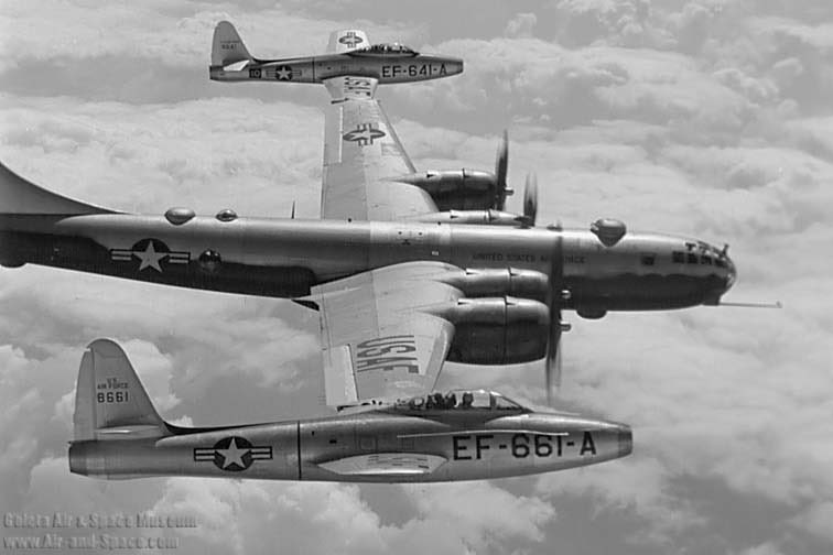 Déjà avant-guerre, le projet FICON, (Fighter Conveyor) mena l'USAF à étudier le transport d'un ou plusieurs chasseurs par un bombardier: