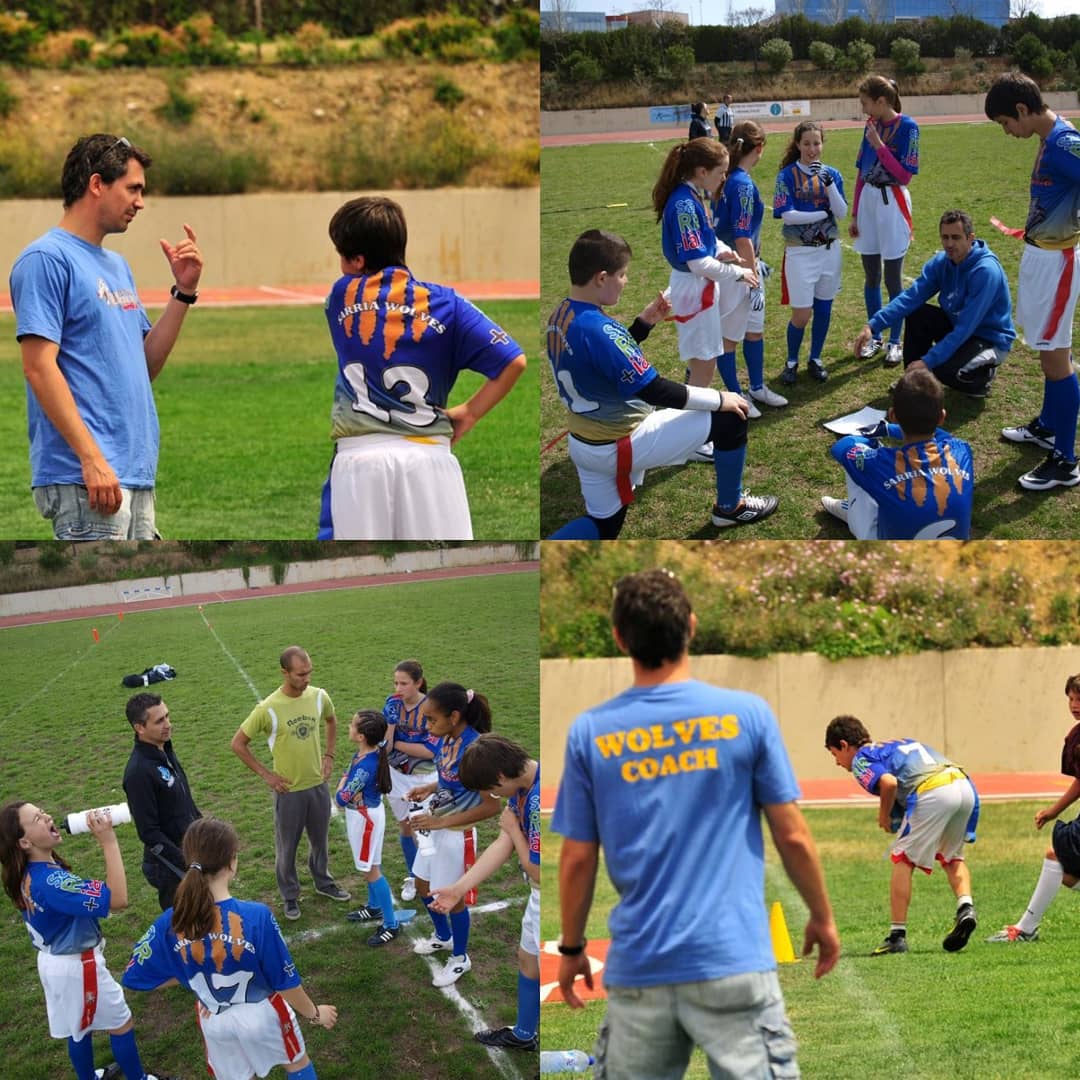 wolves_sarria's tweet photo. #WOLVES10ANYS 
2/10 @EnricSucarrats fundador del club, introductor del #americanfootball i #flagfootball a #sarriadeter, jugador #QB de Wolves de futbol americà, internacional per Catalunya amb la @FCFAtwi, entrenador dels equips de flag de #wolves Moltes felicitats Enric ! https://t.co/GVR3SgLoei