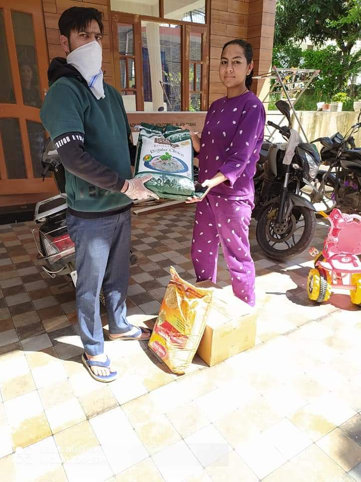 MoringaCourt's tweet photo. 8/4/20 :@DcHamirpur की घर द्वार वितरण योजना में @MoringaCourt इस मुहिम में आपके साथ है।अतः अब आप सभी प्रशासन की वेबसाइट https://t.co/PLERvhPaTB द्वारा घर बैठे हमारी सेवाओं का लाभ उठा सकते हैं।घर पर रहें, स्वस्थ रहें।9882369700 @CMOFFICEHP #StayHomeStaySafe
#hamirpurfightscovid19 https://t.co/guP6ViaQAs