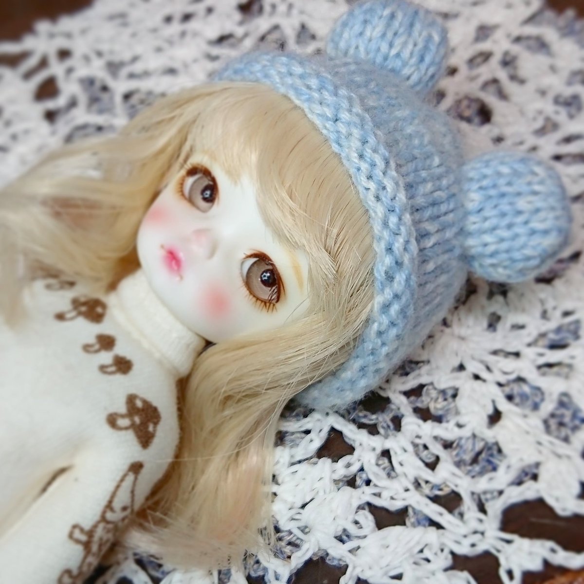 momo2008101314's tweet photo. 🐻耳ニット帽できた♡
萌え袖はアランか🐻か悩む…🤔💭
#imda17 #imdaanne #bjd
#mimiel_doll
#うちのこかわいい
#momo_of
カジュアル楽しい😊*ஐ https://t.co/EYCemnfBow