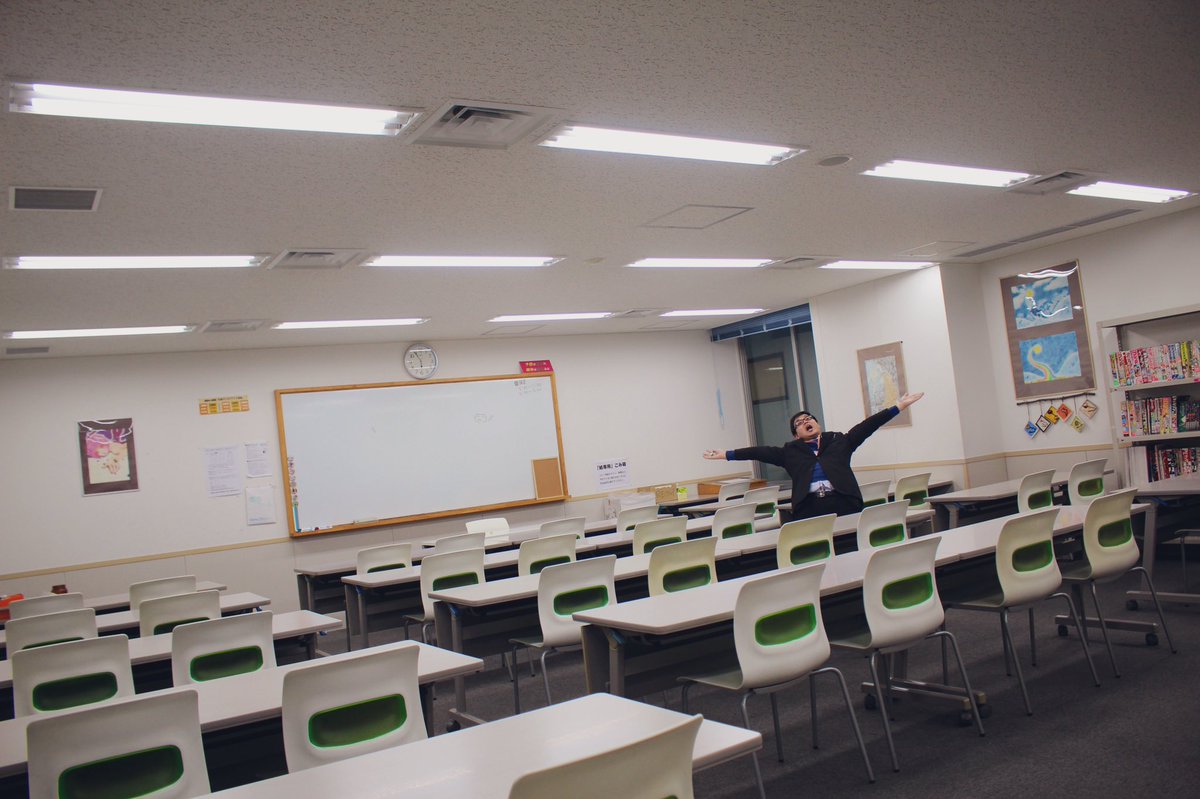 札幌マンガ アニメ 声優専門学校 Pa Twitter こちらの教室は 601教室 コミックイラスト専攻の1年生が使う教室になります なんと36人以上が入れるとっても広い教室なのです Wow マンガデザイン 広さを表現 ゆったり作業できる環境はいいですよね