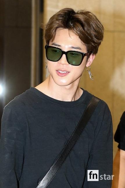 The day when literally everyone even Fashion media outlets were going gaga over this all black look