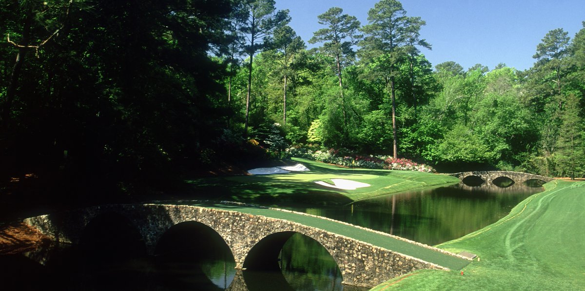 bet365's tweet photo. On what would've been the final day of the 2020 Masters, let's take a moment to appreciate Augusta National Golf Club.

😍📸 https://t.co/fcZ8zm6Aou
