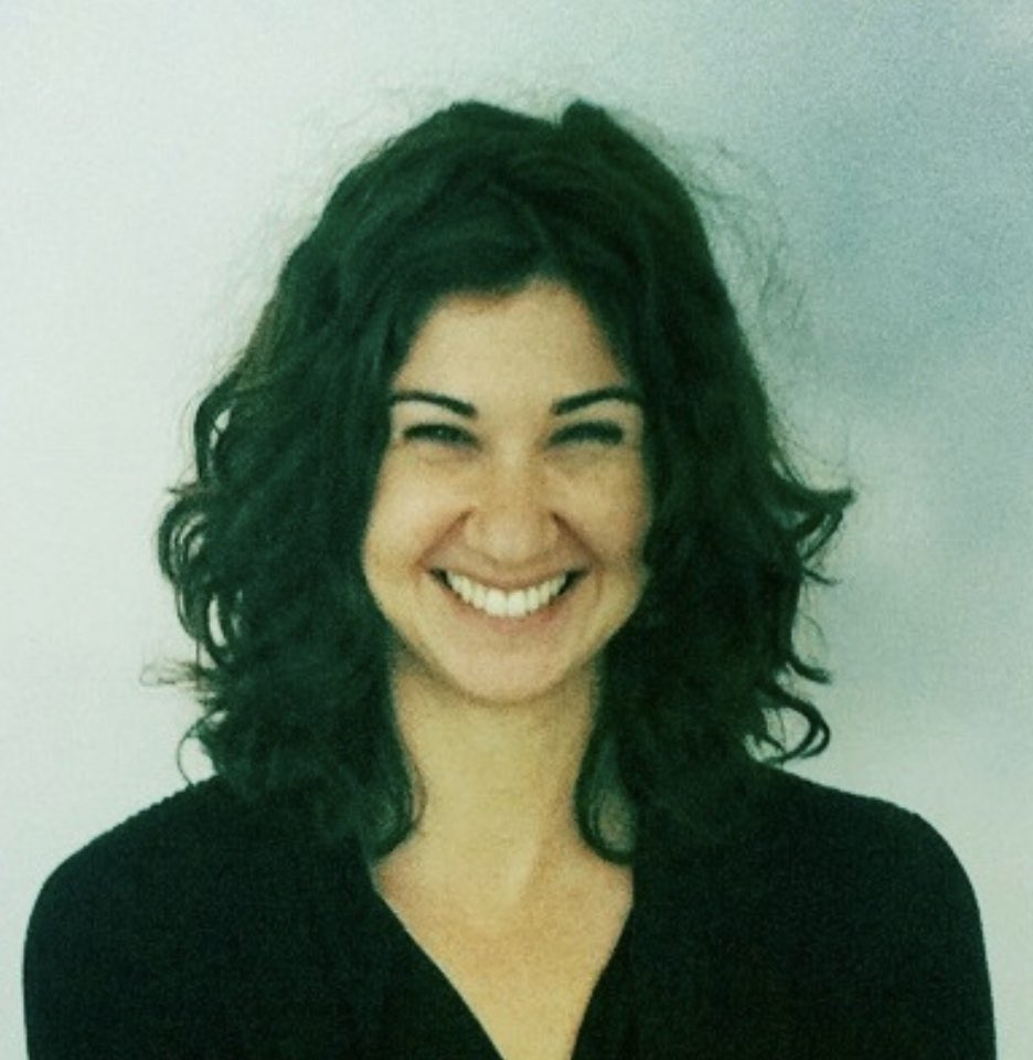 Don’t miss the workshop: "The Art of #Storytelling" 📜conducter by Prof. Goretti González | When: Mon, Apr 13, 2020 at 12:00 PM – 1:00 PM (#Madrid local time) | Register 👉🏻 clubs.ie.edu/humanities/rsv…