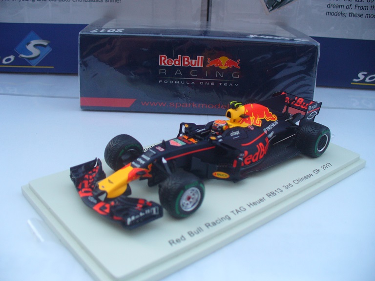 Zich afvragen fabriek Beweren Modelcarparadise on Twitter: "Aanbieding: Spark 1/43 Red Bull RB13 Max  Verstappen F1 Formule 1 GP China https://t.co/aDKC9k5JBk #spark #redbull  #maxverstappen #formule1 #f1 #gpchina #modelauto #miniatuur #webwinkel  #webshop https://t.co/tAiHEBSfJX ...