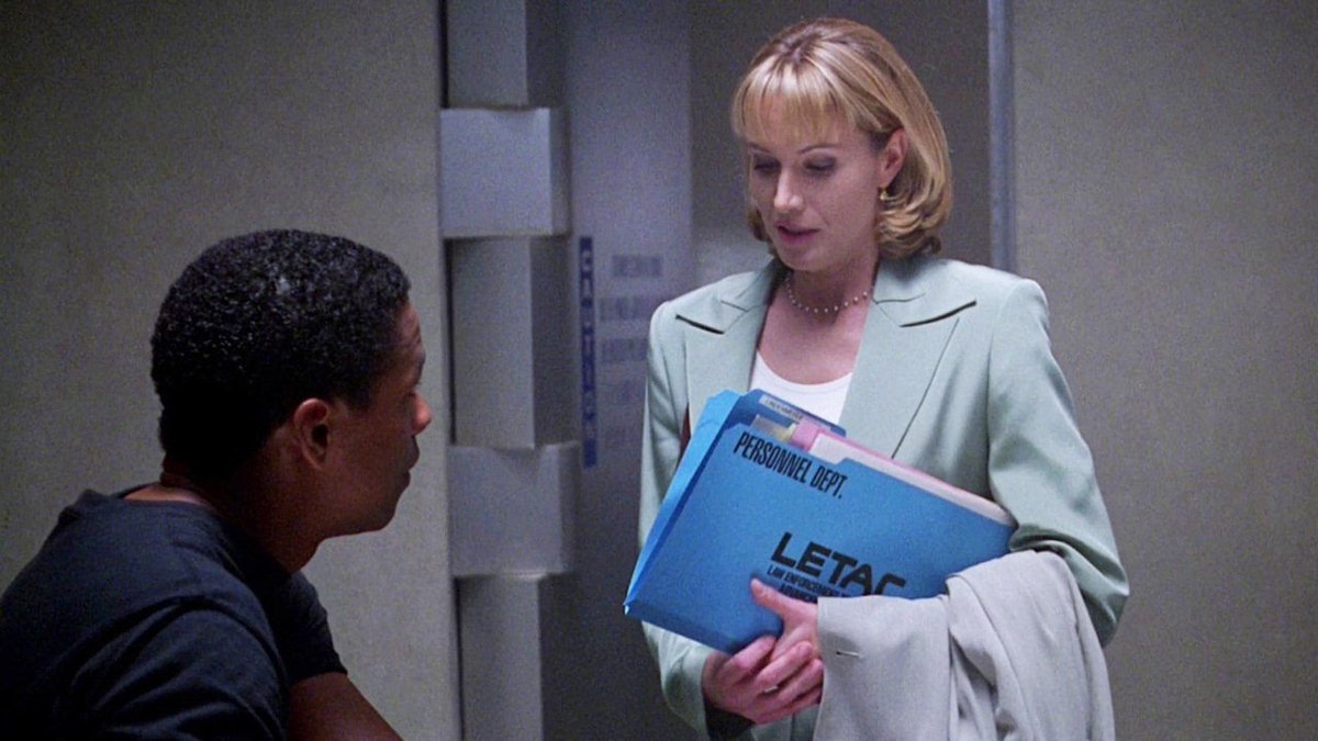 ダメガネ バーチュオシティ ソフト版 フジ版 デンゼル ワシントン 原康義 江原正士 ラッセル クロウ 大塚芳忠 大塚芳忠 ケリー リンチ 叶木翔子 宮寺智子 スティーブン スピネラ 伊藤和晃 鈴置洋孝 ウィリアム フォーサイス 城山堅 羽佐間道夫