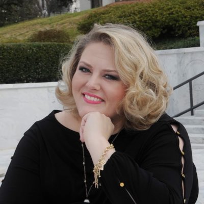 beccastrange's tweet photo. #NewProfilePic https://t.co/4E3shBZc5u
