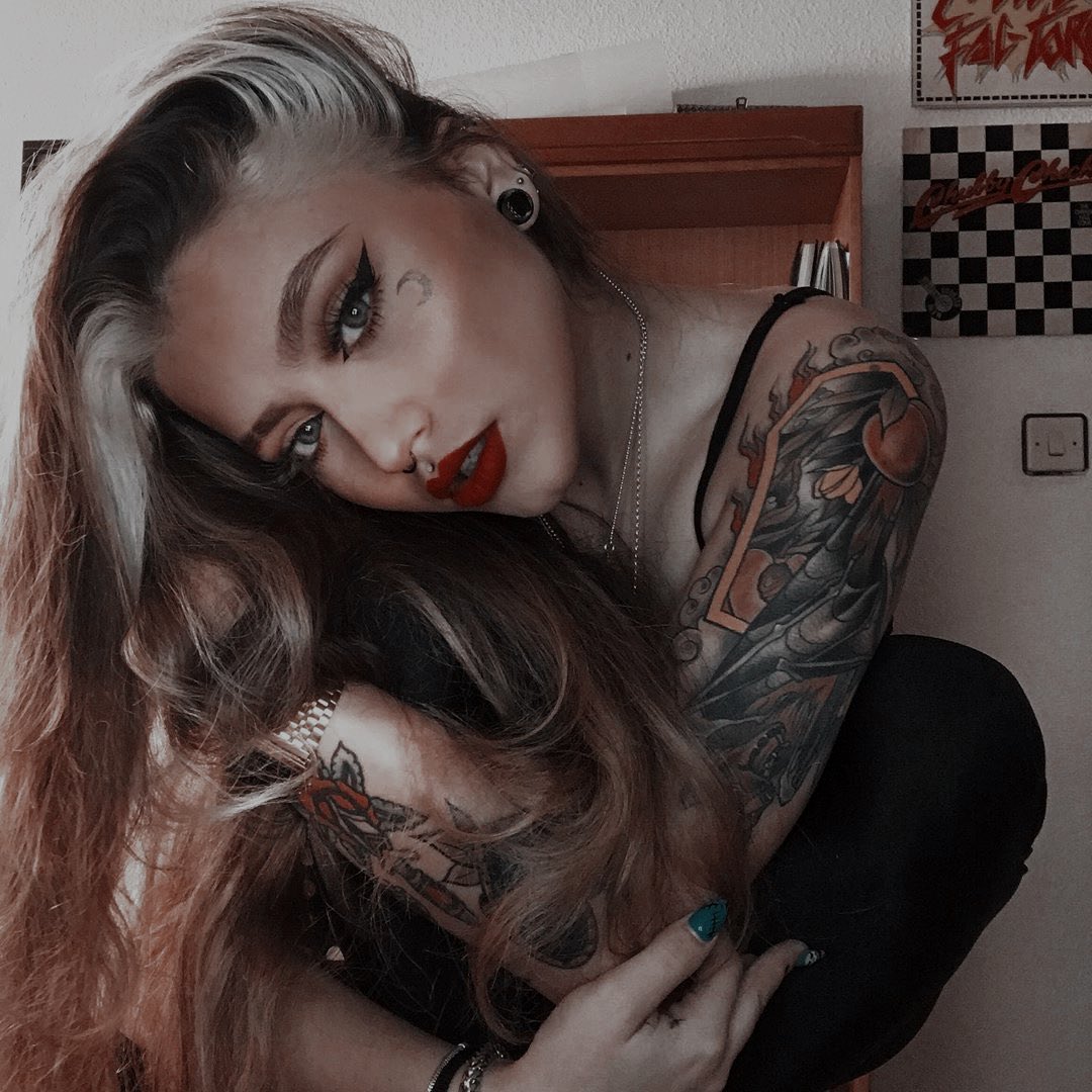 ⠀

⠀⠀   𝐊𝐄𝐘𝐑𝐀𝐇 𝐌𝐎𝐑𝐑𝐎𝐖  ─── 
         𝖼𝗋𝗎𝖾𝗅, 𝗏𝗂𝗇𝖽𝗂𝖼𝗍𝗂𝗏𝖾 𝖺𝗇𝖽 𝖺𝗆𝖻𝗂𝗍𝗂𝗈𝗎𝗌
         𝗀𝗎𝗇𝗋𝗎𝗇𝗇𝖾𝗋   ̷ 𝖼𝗅𝗎𝖻 𝗈𝗐𝗇𝖾𝗋
         𝗋𝗈𝗅 𝗆𝖾𝖽 - 𝖾𝗑𝗍  ‹ 𝖿𝗋𝖾𝖾𝗋𝗈𝗅‹  𝗇𝗌𝖿𝗐

⠀⠀            ↺ + ♡ 𝘥𝘮.

⠀