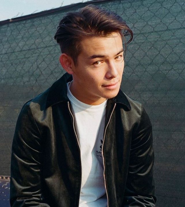 ryan potter as tim drake/whatever his alias is (ryan wants it, let him have it)