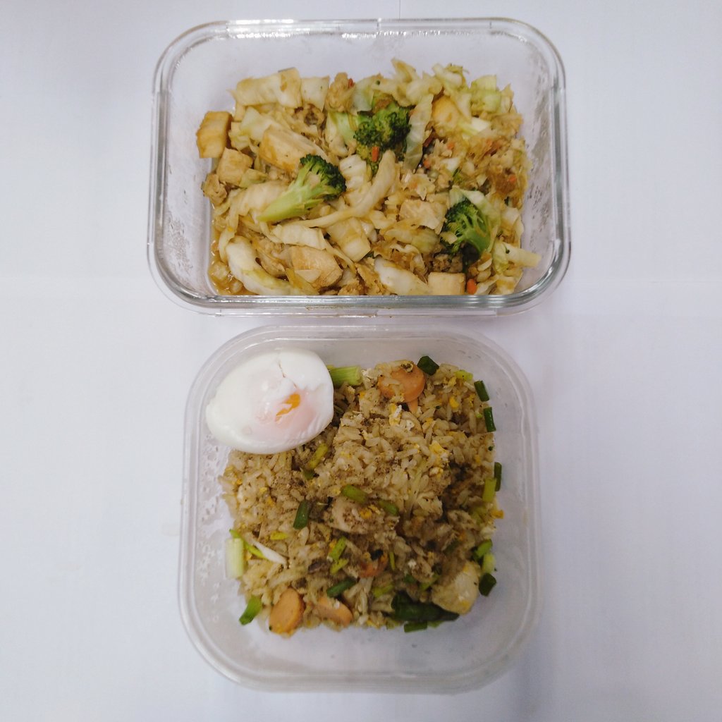 PJuthakarn's tweet photo. วันที่​ 10 ของการคุมอาหาร​ +  if16/8

มื้อเช้าของวันที่10

​ข้าวผัด​  + ผัดผัก​  

#จุฑากาญจน์ทำได้​ #ควบคุมอาหาร​ #ลดน้ําหนัก   #ลดน้ําหนักด้วยตัวเอง #ลดน้ําหนักแบบไม่แดกยาโว้ยย #ลดน้ําหนักด้วยตัวเอง #จะผอม https://t.co/hRDuSdEb3v