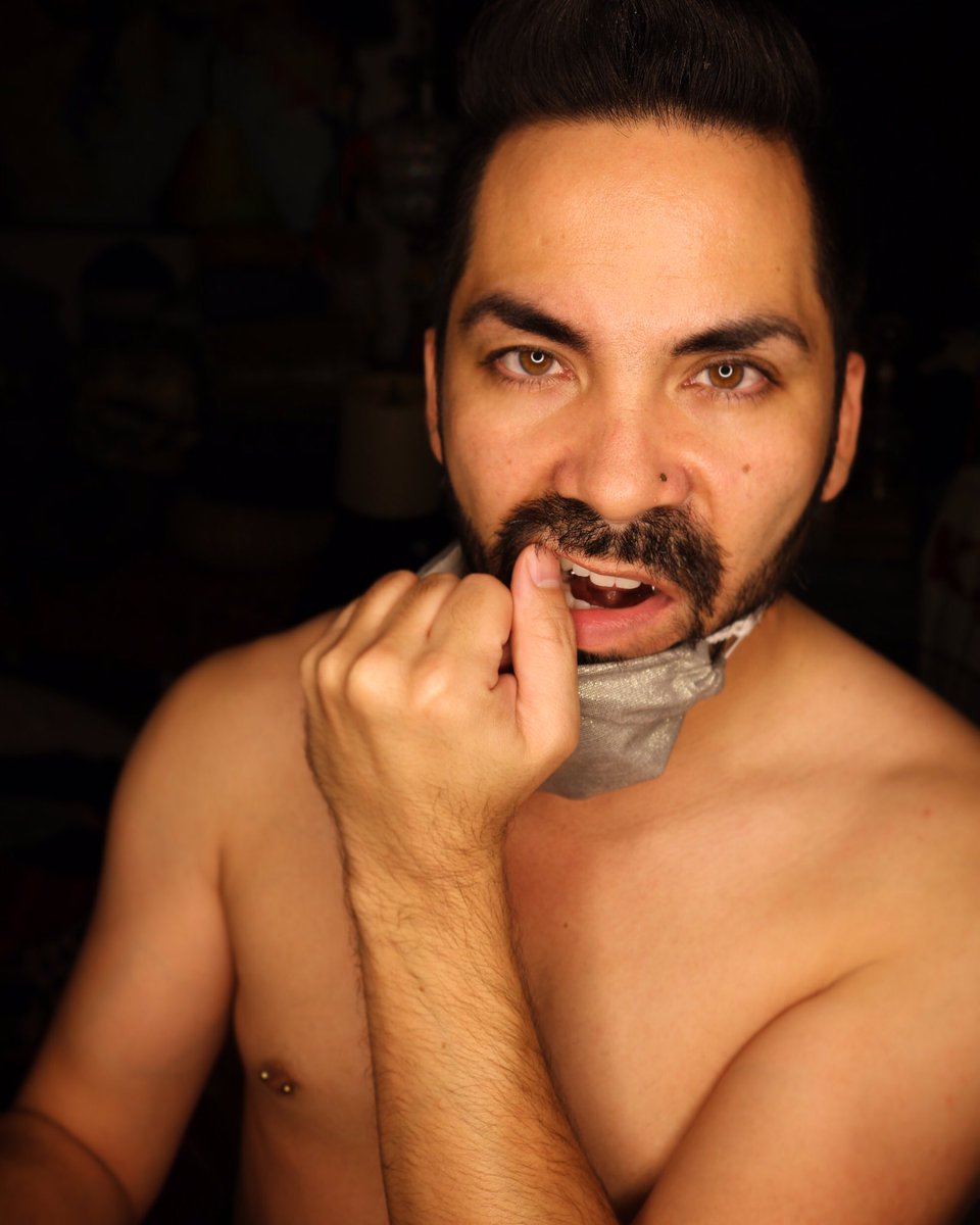 xoMattFinish's tweet photo. Just breathe 🌬
.
.
.
.
@xomattfinish #Mask4Masc #MrExoticWorld2015 #AZ #burlesque #OlsonMask #MaskMaker #CovidFashion #QuarantineBeard #StayAtHome #SocialDistancing https://t.co/A7t3dWPnTc