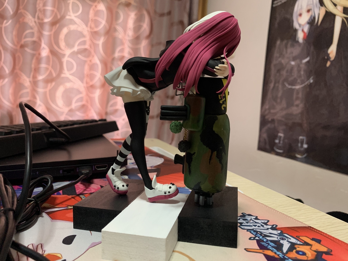 ロリ足コキ 