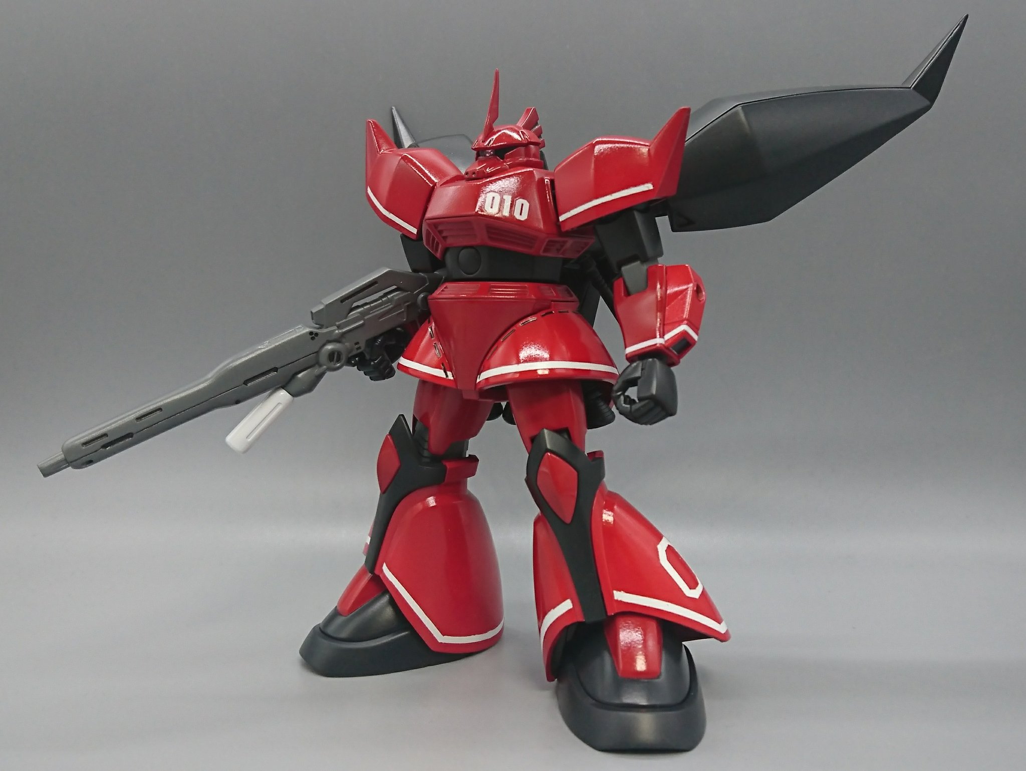 しもん 在 Twitter 上 Hg ゲルググ ウェルテクス テスタロッサ 出来ました 自壊するほどの機動力を見せたシャア専用ディジェに対抗する為 レッド ジョニー 専用機としてリミアが開発した機体 ゲルググ本体も少しだけ弄りました カッコ良すぎて勢いで作り始めた為