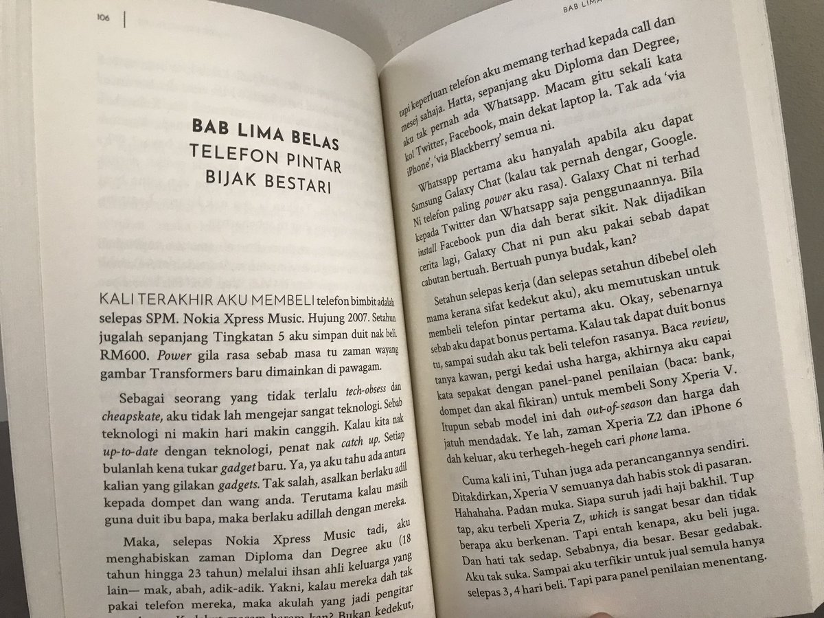 azraeimuhamad's tweet photo. Aku nak bantu menyelesaikan masalah kebosanan #StayPutStaySafe para pelajar di kampus. Diskaun potong royalti, potong komisyen aku bagi.
DM/Whatsapp kalau anda kebosanan dan nak baca buku-buku ini. https://t.co/dmmZsiEDpH