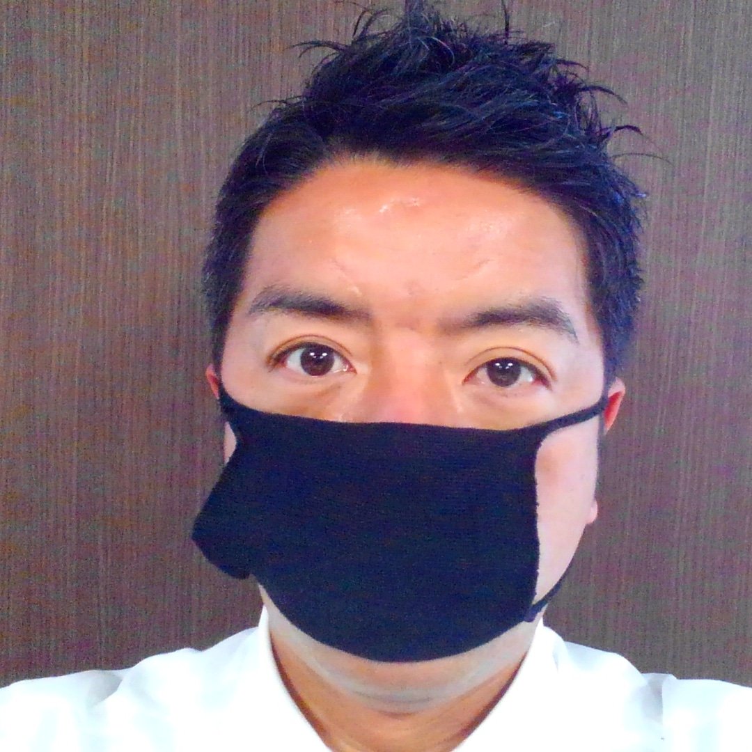 上村一郎 香川県東かがわ市長 Twitterren 靴下で簡単にマスク作れるよ そして作ってみたら不器用すぎて左右非対称になって 頬肉がマスクから寄せ出された自撮りです 鼻で笑って頂ければ本望です 間に入れるシートは忘れずに 上村一郎 香川県東かがわ市長 Twitterren 靴下で簡単にマスク作れるよ そして作ってみたら不器用すぎて左右非対称になって 頬肉がマスクから寄せ出された自撮りです 鼻で笑って頂ければ本望です 間に入れるシートは忘れずに