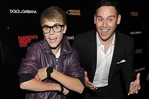 From here talent scout scooter Braun noticed Justin and had to sign him. He wanted to get Justin to come fly down to Atlanta. So he flew down to Atlanta with his mom and from there on, he literally had Usher and Justin Timberlake fighting over him to be his mentor.