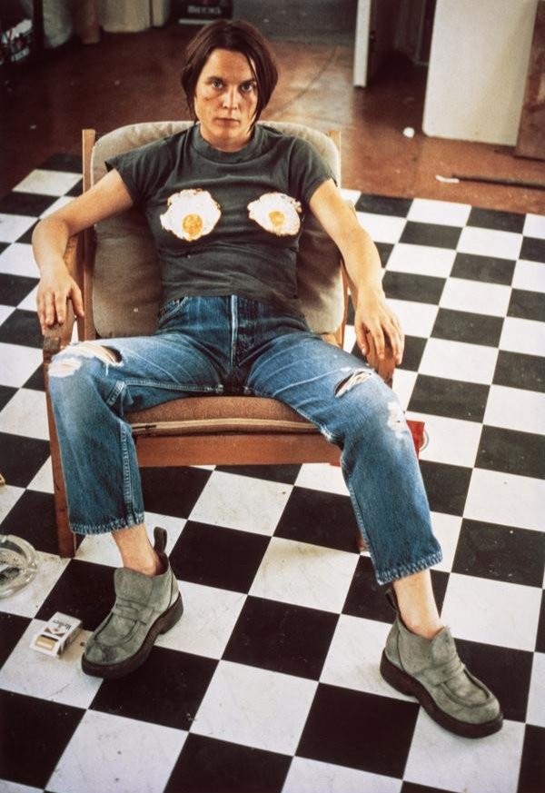 AliceStrang's tweet photo. Alternative Easter eggs: Self-portrait with Fried Eggs 1996 by London-born @GoldsmithsUoL trained Sarah Lucas. Colour IRIS print on paper. Presented by @SadieColesHQ to @NatGalleriesSco in 2003. (c) The Artist courtesy @SadieColesHQ. #Easter #selfportrait #gender #stereotypes https://t.co/wR1eqvGlzg