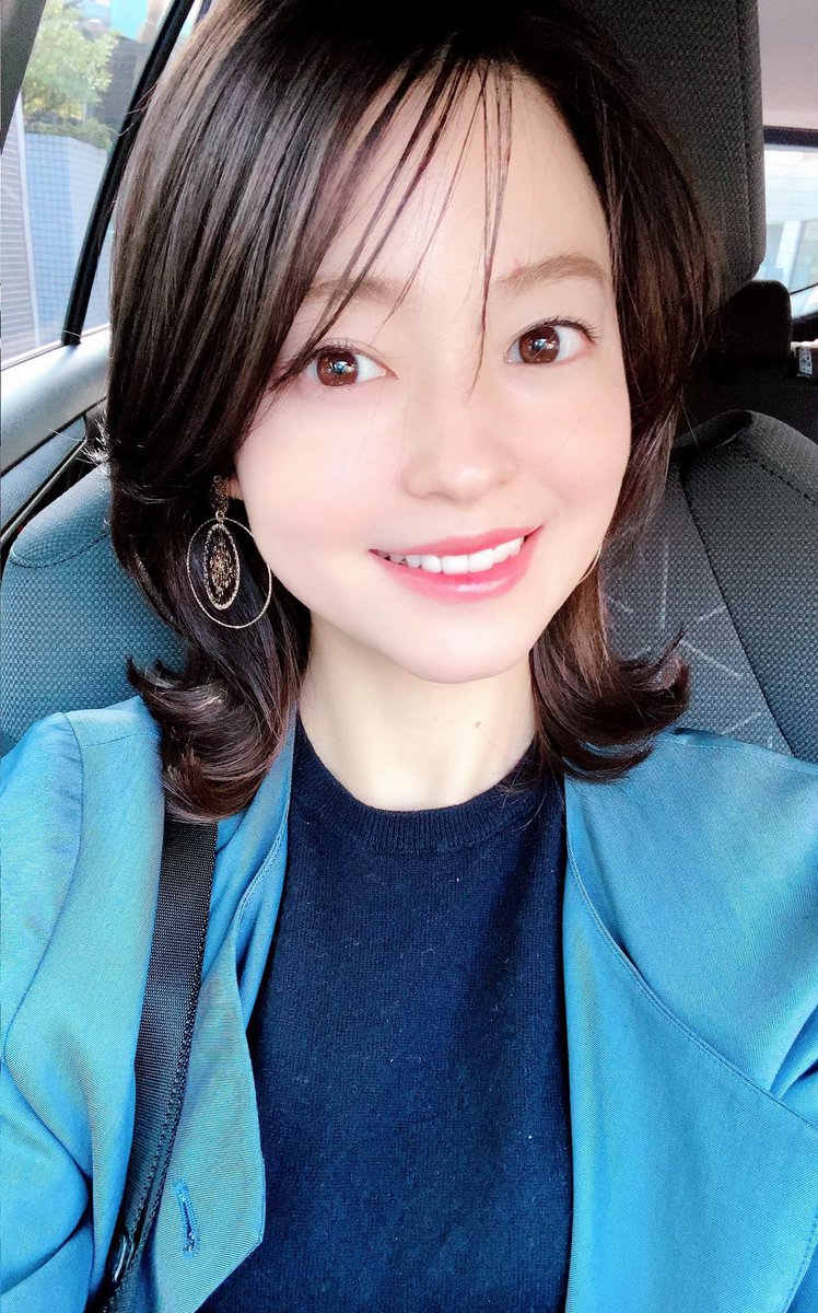 Twitter पर 小林涼子 Official ハロー皆さん 今晩8時30から インスタライブしたいと思います うわぁ 久々すぎて緊張する お手柔らかにお願いします 小林涼子に聞いてみたい事 よかったらコメントしてみてね 写真はいつぞやのわたし