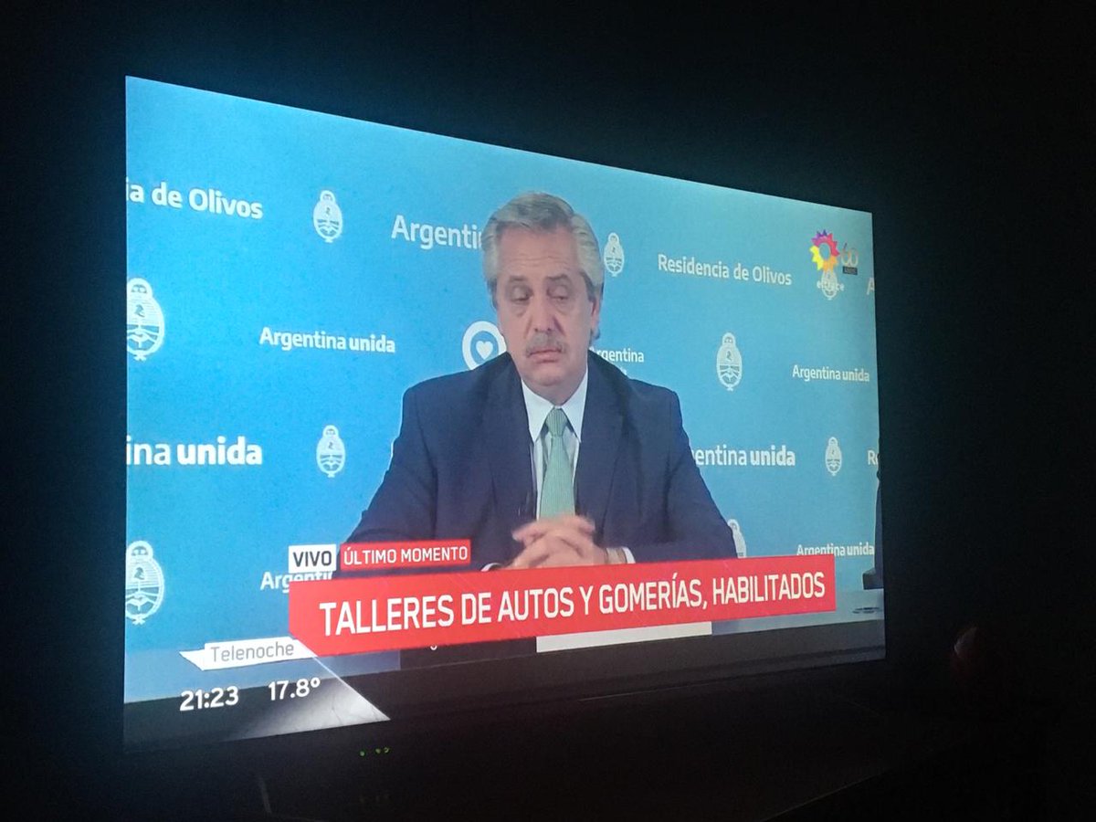 Hay una posibilidad que pongan una gomería los sábados a la noche ? <a href="/donjohnsbar/">Don John´s</a>