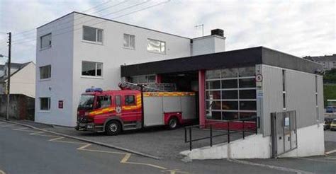 At 0554hrs critical control received multiple calls stating a vehicle was on fire  in Furze Hill Bodmin.Two appliances from <a href="/BodminCFRS/">Bodmin Community Fire Station</a>  were mobilised. In Attendance crews discovered one vehicle well alight. Crews used 2 breathing apparatus &amp; 2 hose reel jets to extinguish.