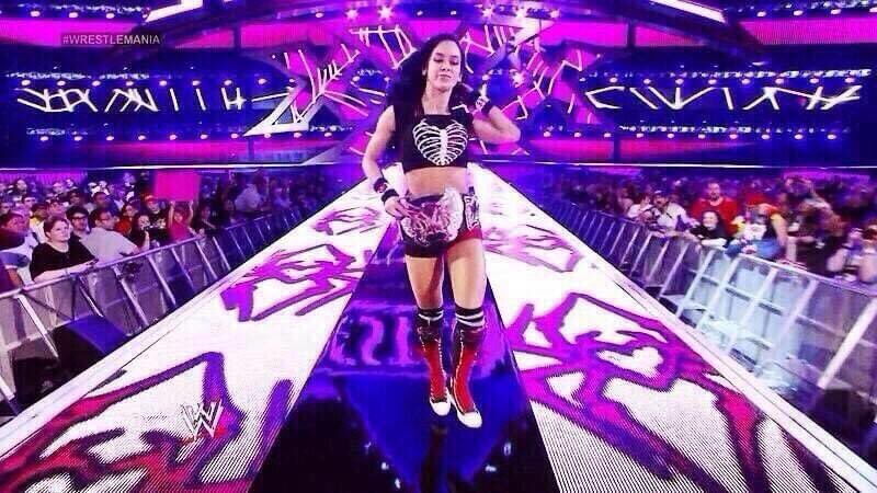 herajways's tweet image. Aj Lee has Arrived and single