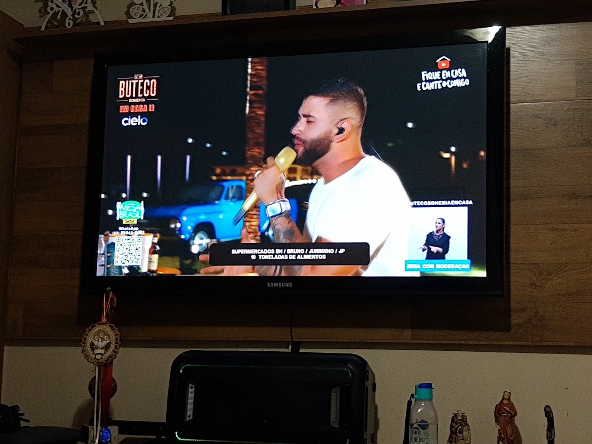 infRepes's tweet image. É hoje que testo de verdade minha caixa de som, Já são quase 7h. #ButecoBohemiaEmCasa @gusttavo_lima puxa o fole gaiteiro.