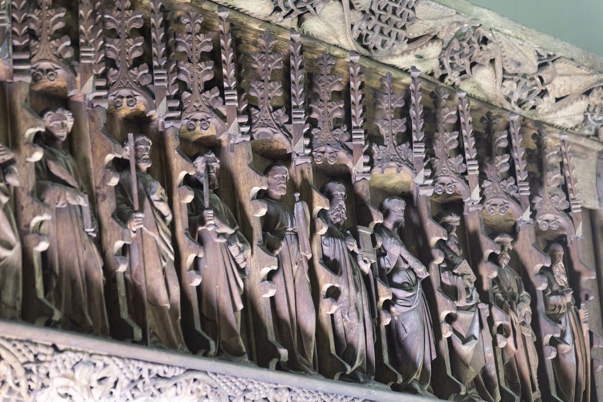 Walker commissioned Boultons of Cheltenham to carve replacements of the long-lost figures that had originally filled the niches on the west face of the loft.Christ is in the centre, to his right are Old Testament figures and to his left are the twelve apostles.(6/7)