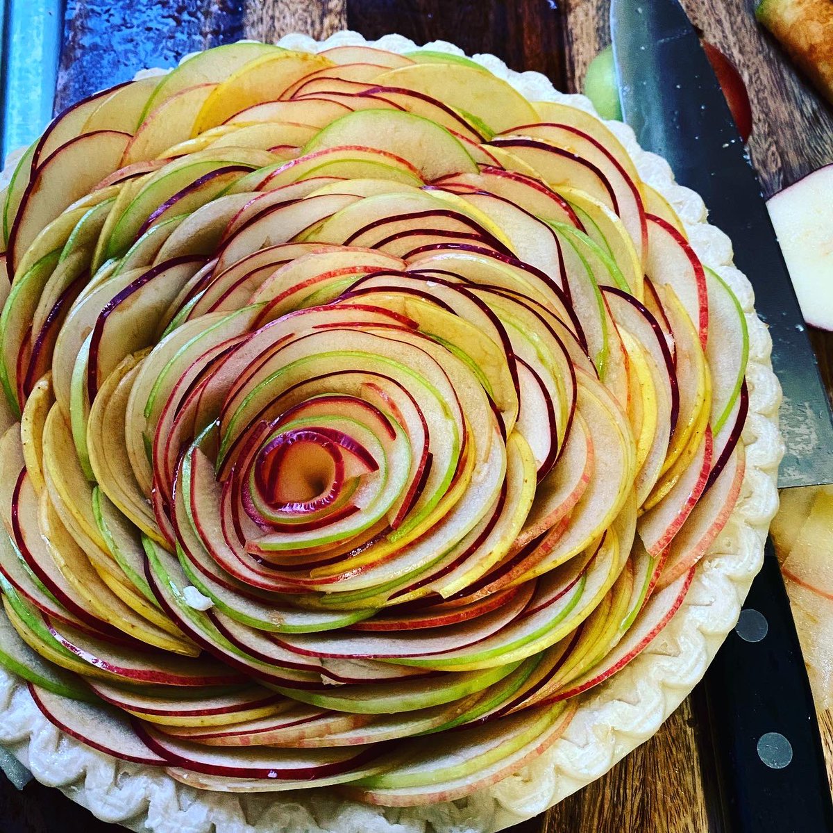 TheVikasKhanna's tweet photo. Happy Easter Sunday Everyone. .
Preparations going for my First Insta Live on 
https://t.co/yyHFgaWVYn

@culinarycultureco 
With @virsanghvi @raajsanghvi 
10 am - NY Time
7.30 pm - Mom Time 
Super Excited. ❤️
#quarantinelife #appletart # #citruscake #EasterSunday https://t.co/UpsiNefPQh