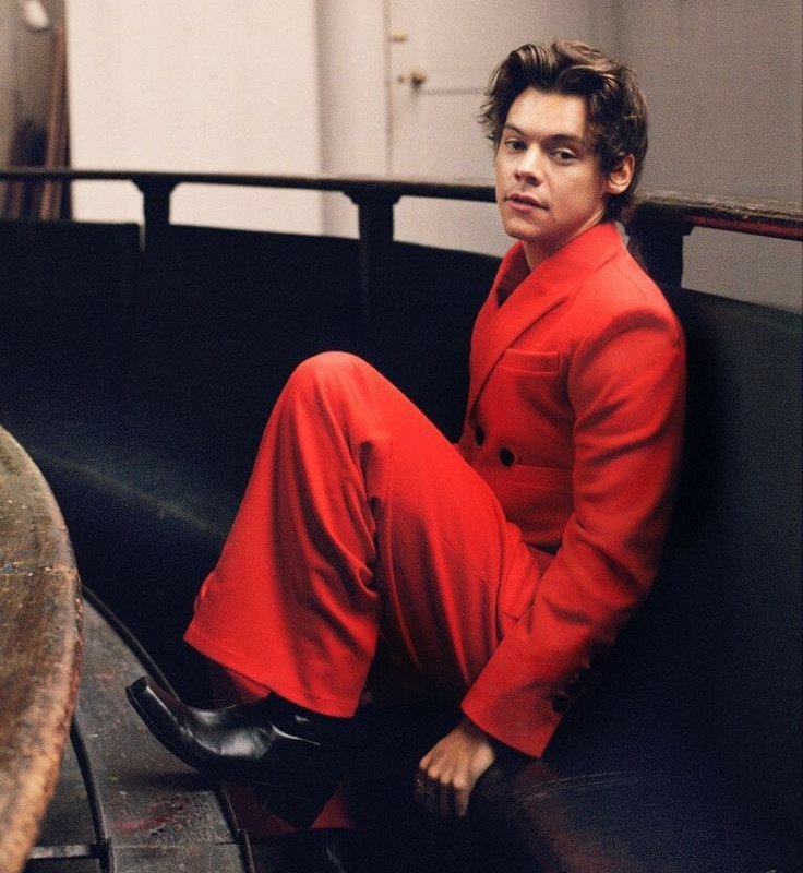 harry styles as sabrina carpenter; a thread
