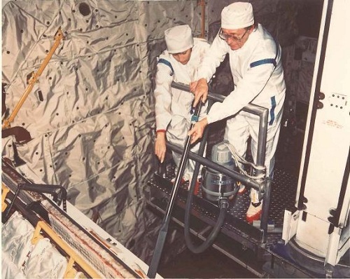 Happy #HumanSpaceFlightDay ! 🚀
We're happy our top line filters and innovative cleaning tech have attracted some exciting customers over the years. Today we go back on memory lane to 1969 when @nasa used #Nilfisk vacuum cleaners to remove harmful dust from space shuttles.