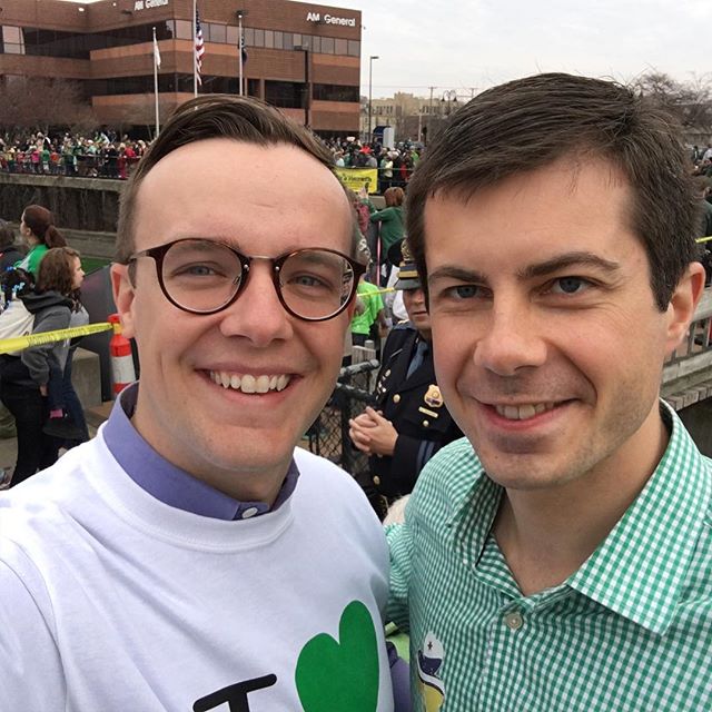 My first post is going to be a thread, containing all the pictures of Pete and Chasten sharing clothes.~The first time (I noticed it) came from these photos, both taken in March of 2016. #petebuttigieg  #chastenbuttigieg  #TeamPete