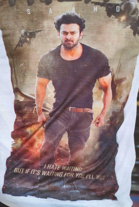 PrabhasNani23's tweet photo. We Have Original [HD] Pic Of Saaho 😘 Plz Upload It.......
#ASKTFN https://t.co/l3hdBVk3K8