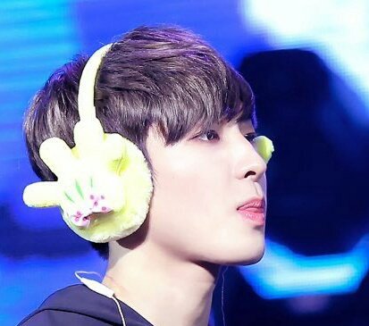 his blep