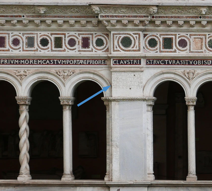 9/: The  #inscription names Othonus as patron and two artists, Niccolò d'Angelo and Pietro Vassalletto. The Vassalletto family of  #marble carvers was active for a century in Rome. Father and son did the early 13c Lateran cloister (shown here) and probably that of S Paolo.