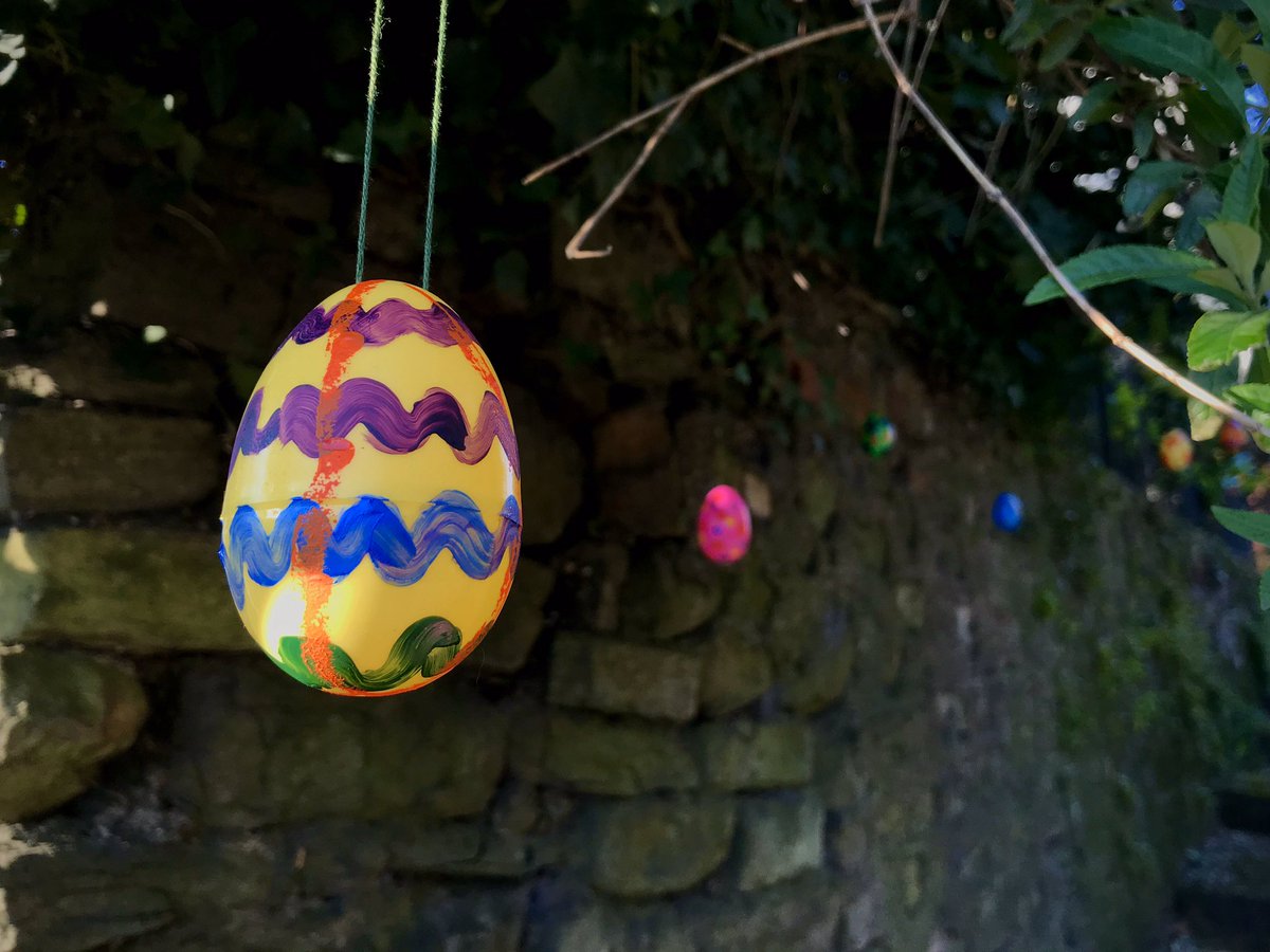 1367sqnATC's tweet photo. Happy Easter everyone!
We spotted some lovely decorated eggs around the village. Well done to the creators👍
Enjoy all your chocolate and time with loved ones. 
#Team1367 #Easter #HappyEaster #Eggs #Chocolate #LovedOnes #QualityOverQuantity #WhatWeDo #AirCadets #BlueFootprint https://t.co/jFUIYcesQx