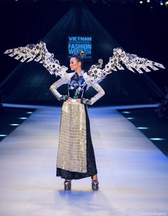 Went on to launch a RTW brand Kin by Cong Tri and a menswear line KinConcept. Works to create fashion forward designs infused with tradition made with progressive and hand made techniques. In 2013, became the first Vietnamese designer tho launch a dedicated Haute Couture house.