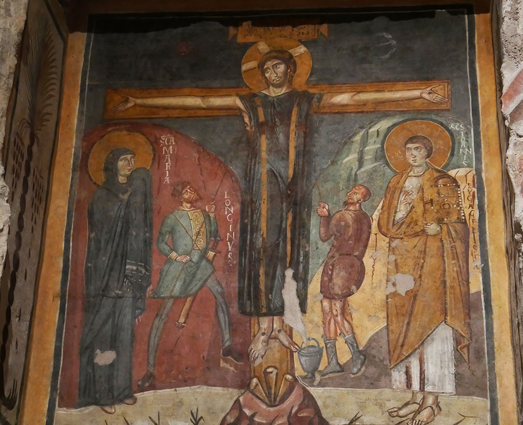 14/ In the  #Crucifixion, Christ wears the sleeveless colobium, unusual in the 12th and 13th centuries, and a throwback to earlier medieval imagery in Rome, like the 8th century Crucifixion in Santa Maria Antiqua  @ParcoColosseo  #iconography  #MedievalArt