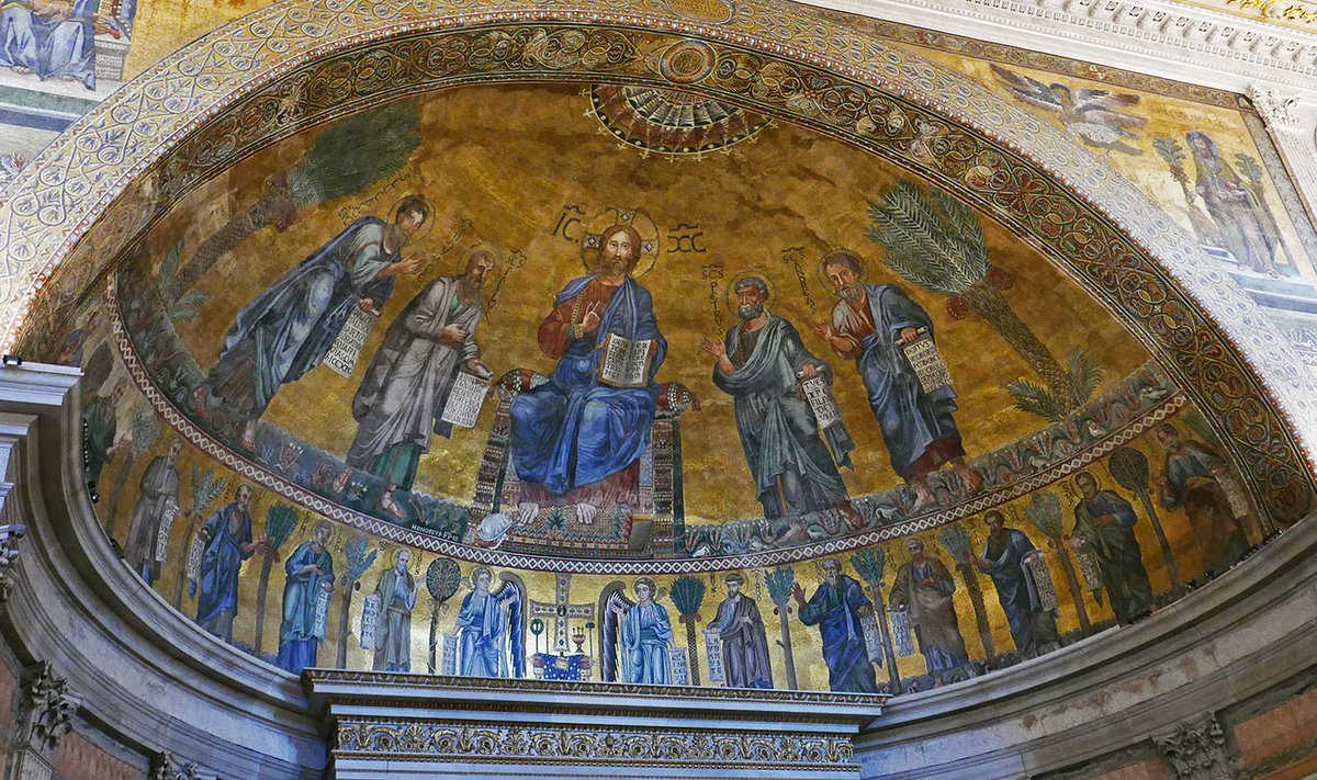 13/ The arma Christi also appear in the restored apse  #mosaic of the early 13th century where you can also see Pope Honorius III kneeling at Christ's feet.  #MedievalArt  #ChurchesOfRome  #ChristianArt