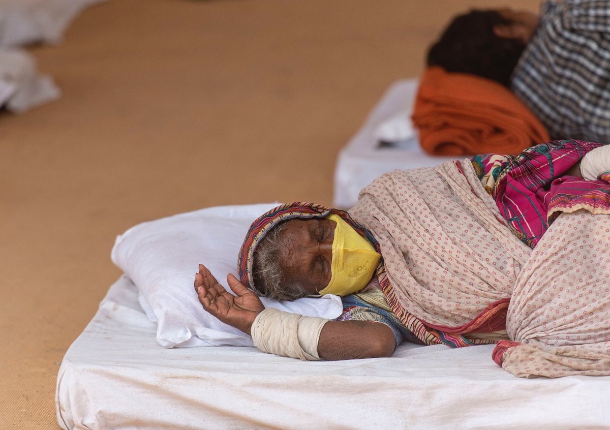htTweets's tweet photo. #NewsAlert | 134 cases have been reported in the last 24 hours in Maharashtra, 1895 people are now infected by #Covid19 in the state

Follow updates: https://t.co/km8GZydN43 https://t.co/jmK5DHpViy