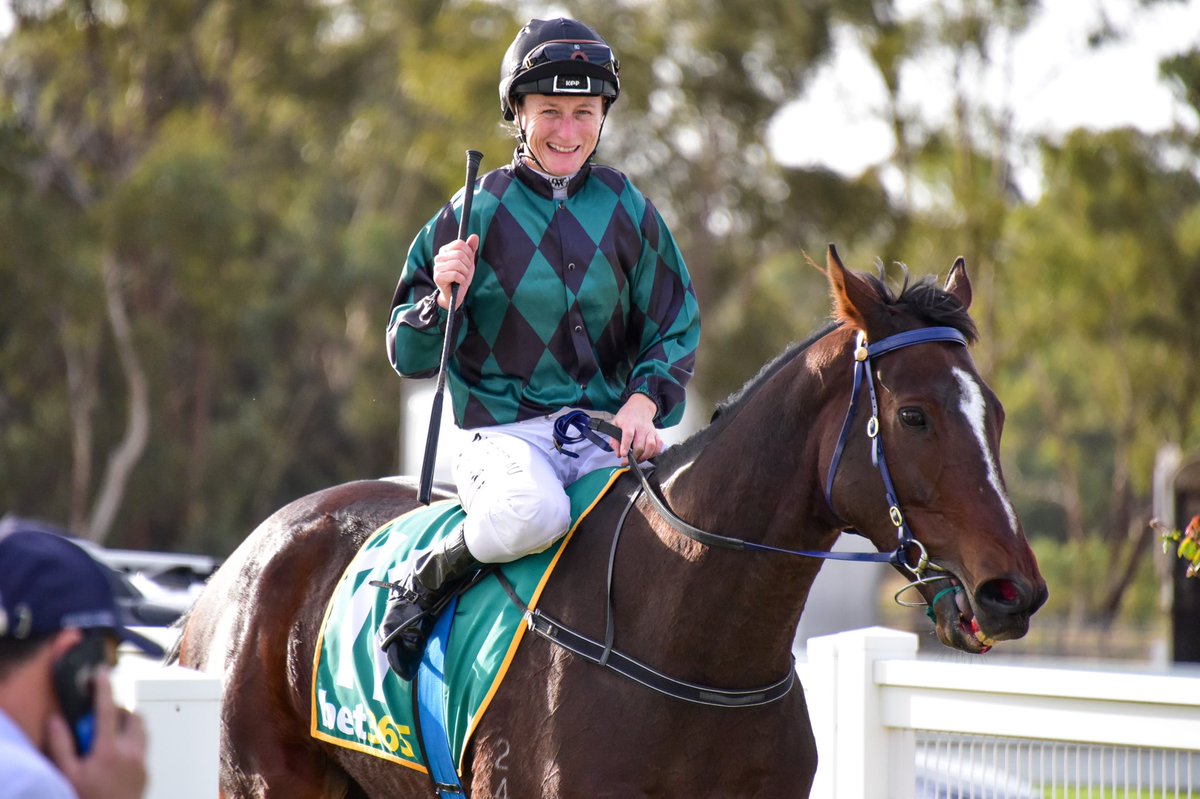 Country Racing tweet media