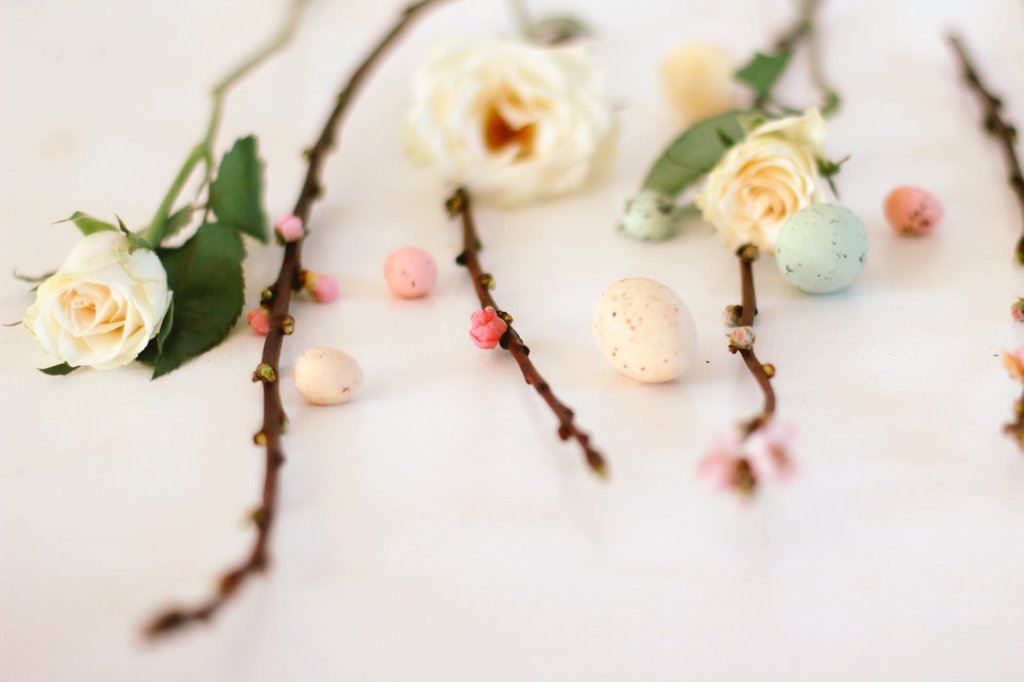 DIAS_Dublin's tweet image. #HappyEaster 
DIAS Staff will be available via email and phone from Tuesday 14 April following the Easter break.
#StayHome #Social_Distancing #EasterSunday