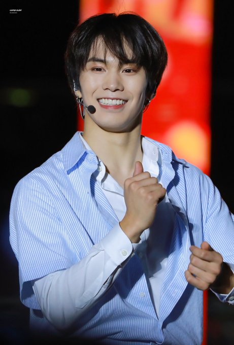 Rocky's boxy smile:You know it..we love it. The happiness showing on his fac, just gives us back the same happiness or even more? #라키  #아스트로  #아스트로라키  #ROCKY  #ASTRO  @offclASTRO