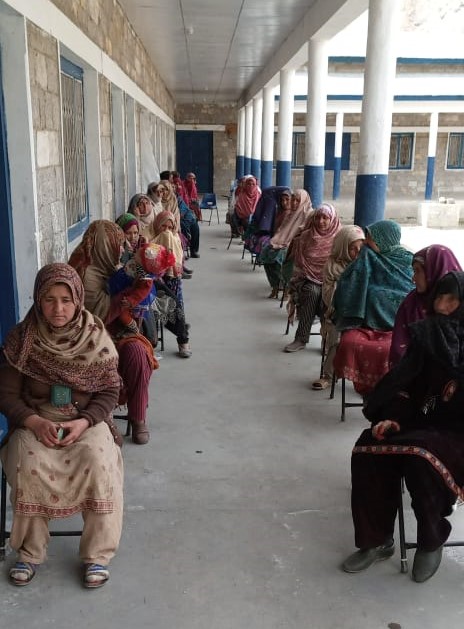 SaniaNishtar's tweet photo. Ehsaas Emergency Cash disbursements in Skardu, GB.
#EhsaasEmergencyCash #Ehsaas https://t.co/HoA9dXWutP