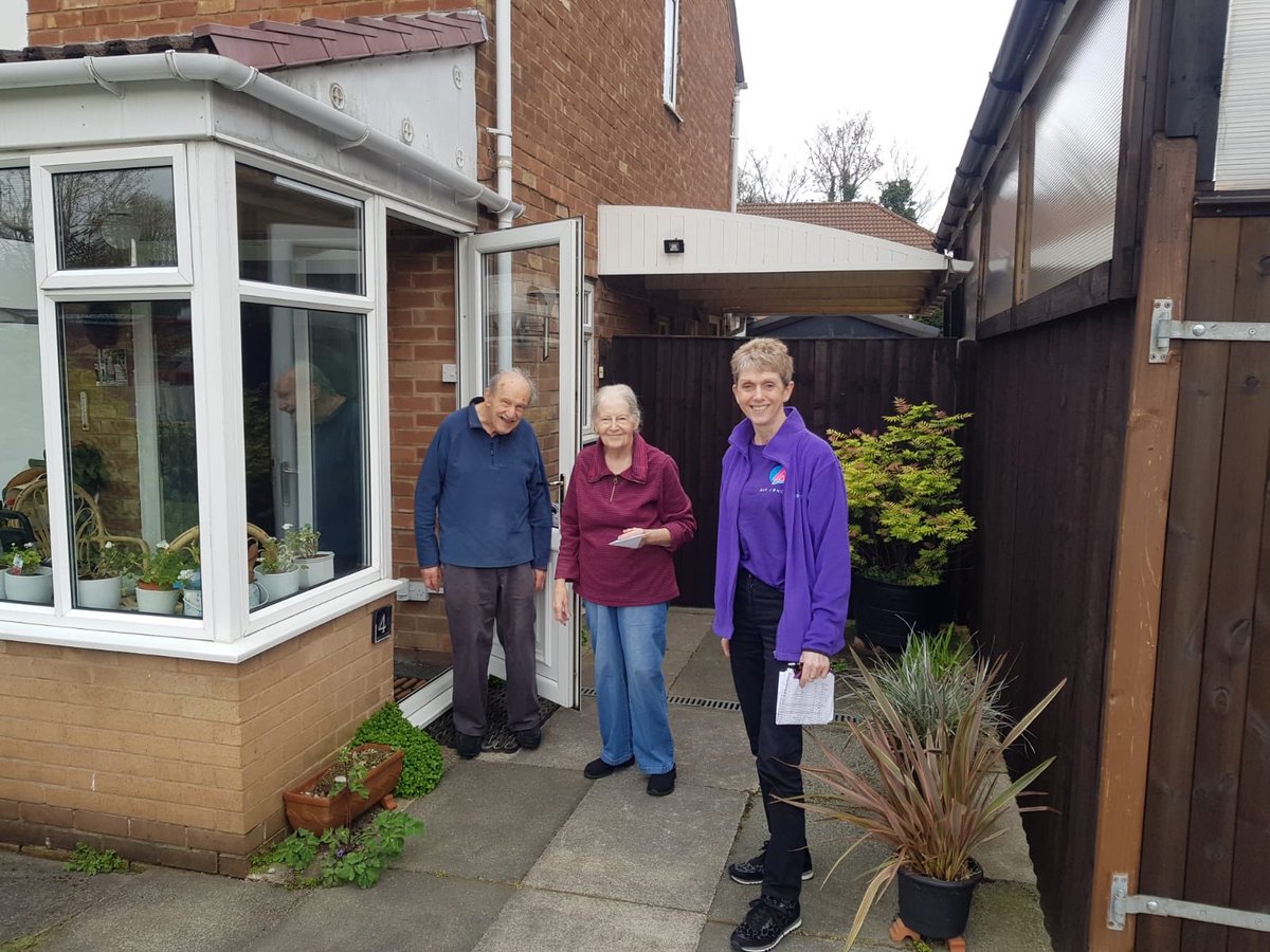 ACCentralLancs's tweet photo. It’s Easter Sunday and our #keyworkers are out and about looking after the elderly community within #Lancashire.  Simply contact our #Coronavirus Support Service via (01772) 552850 (Option Zero) or visit our website to refer https://t.co/5JKIvq07SS #COVID19 #elderly https://t.co/ZcSA5irMrK