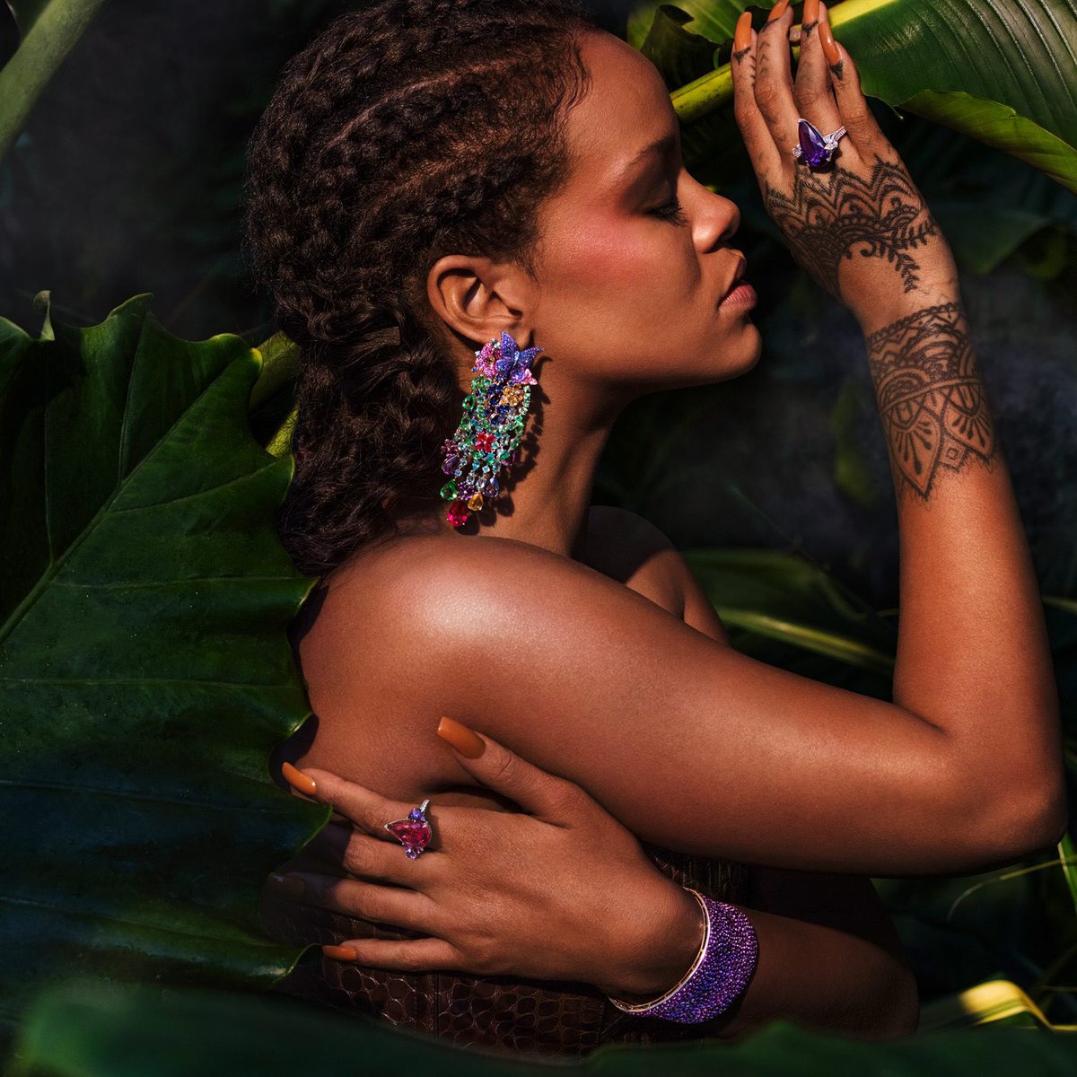 Now, back to the Chopard collaboration.The collection is inspired by Rihanna's home island of Barbados and includes colors indicative of the gardens and foliage there, as well as of the vibrant spirit of Carnival.