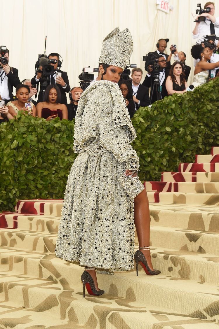 When she showed up as THE POPE! a new RIHLIGEON was born. Rihanna in John Galliano for Dior at the Met Gala 2018.