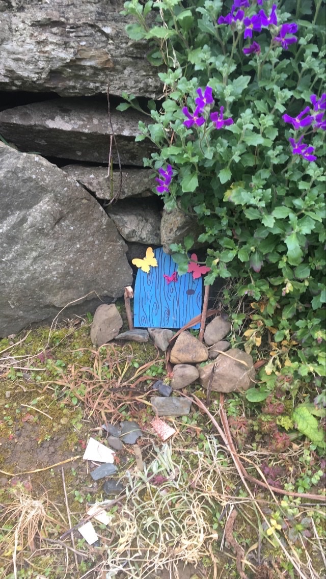 Sammy_CMDKIT's tweet photo. Easter hunt #Easter2020 looks like the bunny invited his fairy friends💗 https://t.co/GibXp7OAQJ